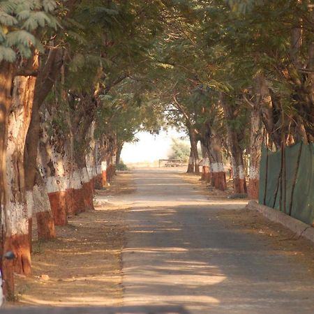 Laxmi Film City Resort Вадодара Екстер'єр фото