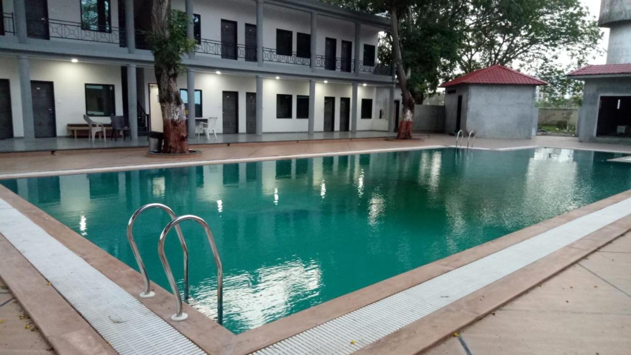 Laxmi Film City Resort Вадодара Екстер'єр фото